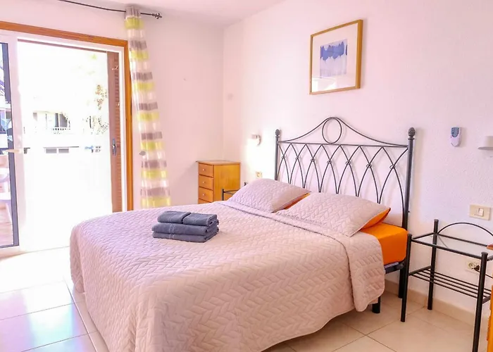 Parque Santiago 2 2 Tenerife & Sales 美洲海滩